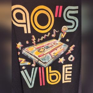 New Ladies Graphic Tee "90's Vibe" Size L w/ Mini Clip On Bluetooth Speaker!